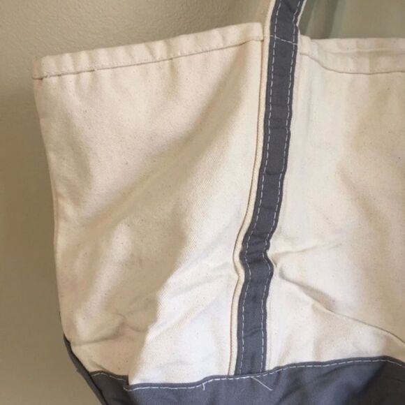 Large beige tote - Picture 4 of 7